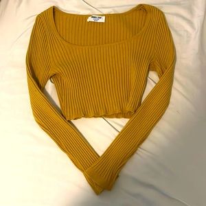 long sleeve crop top